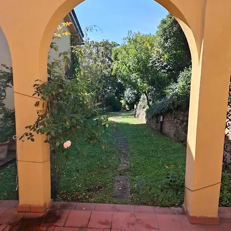 Tuscany Gorello. In Toscana. Jacuzzi Con Tetto In Cristallo,piscina
