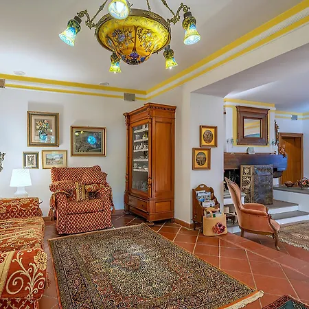 Villa Tuscany Gorello. In Toscana. Jacuzzi Con Tetto In Cristallo,piscina Arezzo