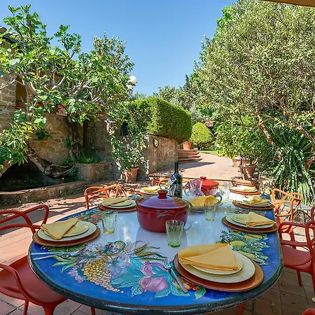 Villa Tuscany Gorello. In Toscana. Jacuzzi Con Tetto In Cristallo,piscina