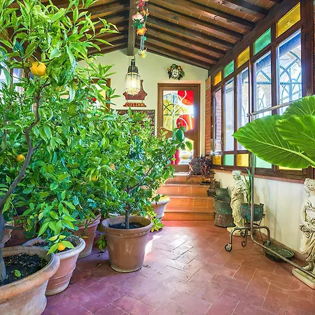 Villa Tuscany Gorello. In Toscana. Jacuzzi Con Tetto In Cristallo,piscina